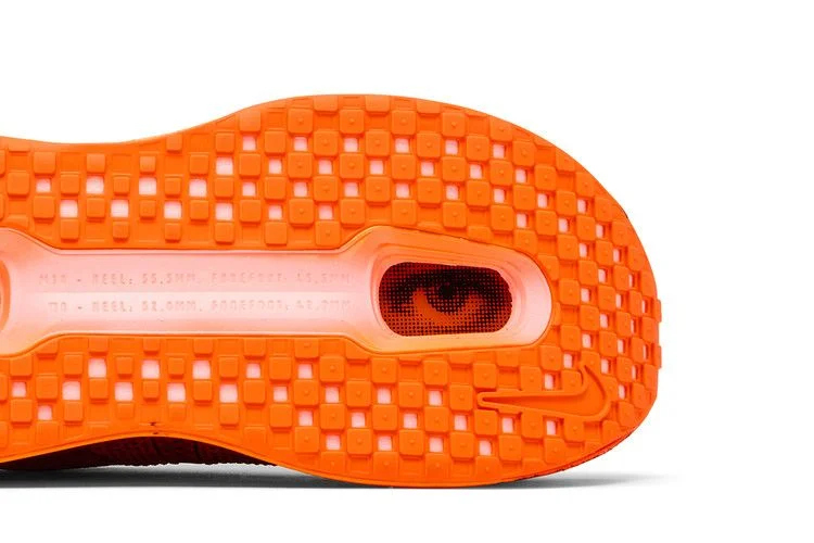 Кроссовки Melitta Baumeister x Nike Wmns Vomero Premium 'Total Orange'