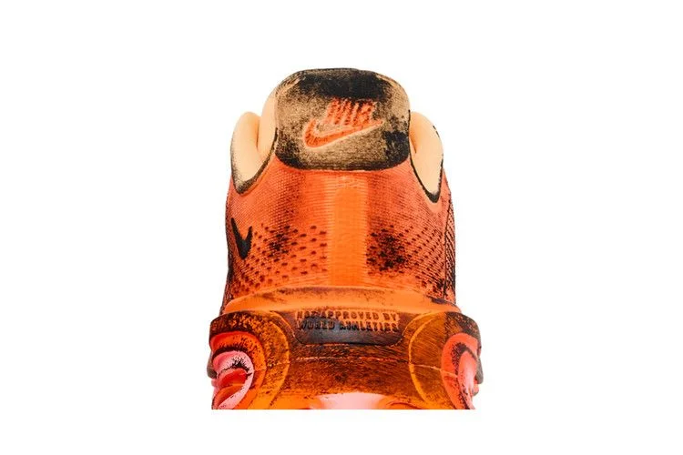 Кроссовки Melitta Baumeister x Nike Wmns Vomero Premium 'Total Orange'