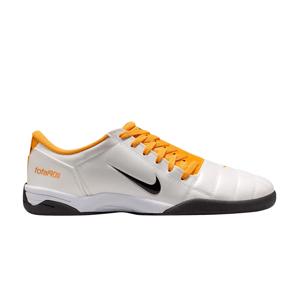 Кроссовки Nike Total 90 'White University Gold Black'