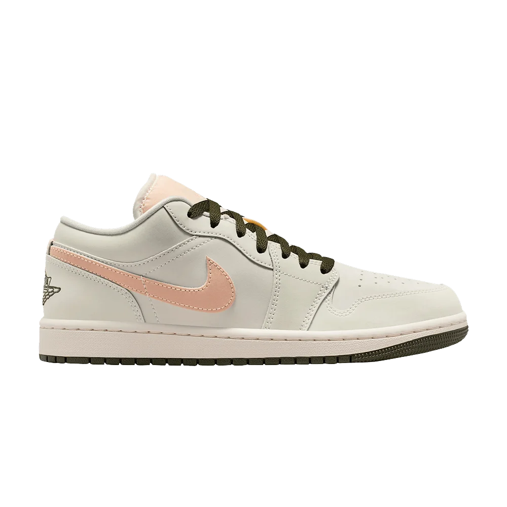 Кроссовки Wmns Air Jordan 1 Low 'Sail Crimson Tint'
