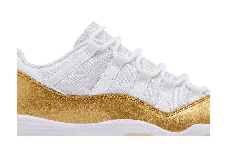 Кроссовки Wmns Air Jordan 11 Low 'Mother's Day'