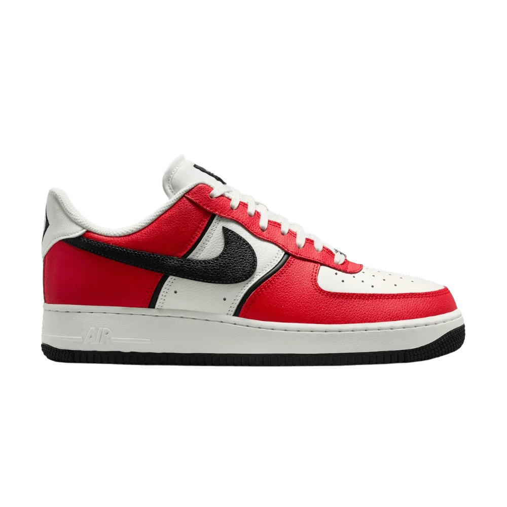 Красный