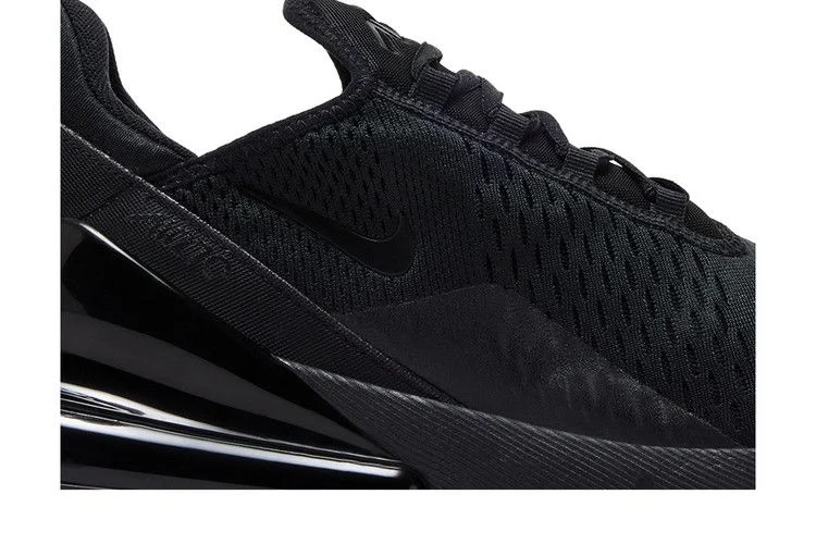 Krossovki-Nike-Air-Max-270-Triple-Black-2024-1