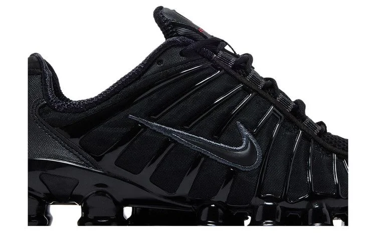 Krossovki-Nike-Wmns-Shox-TL-Black-2025-1