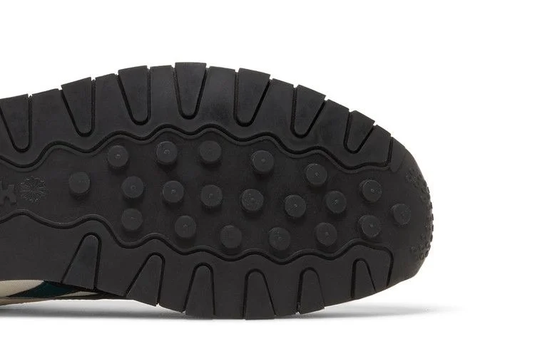 Кроссовки Reebok Classic Leather 'Chalk Black'