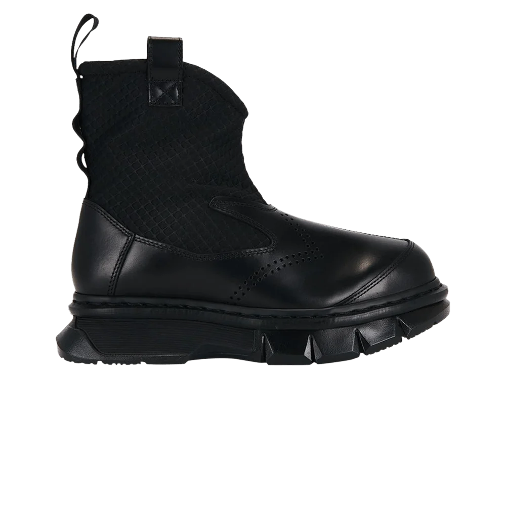 Botinki-Airwair-x-Dr.-Martens-Qubist-Rigger-Boot-Black