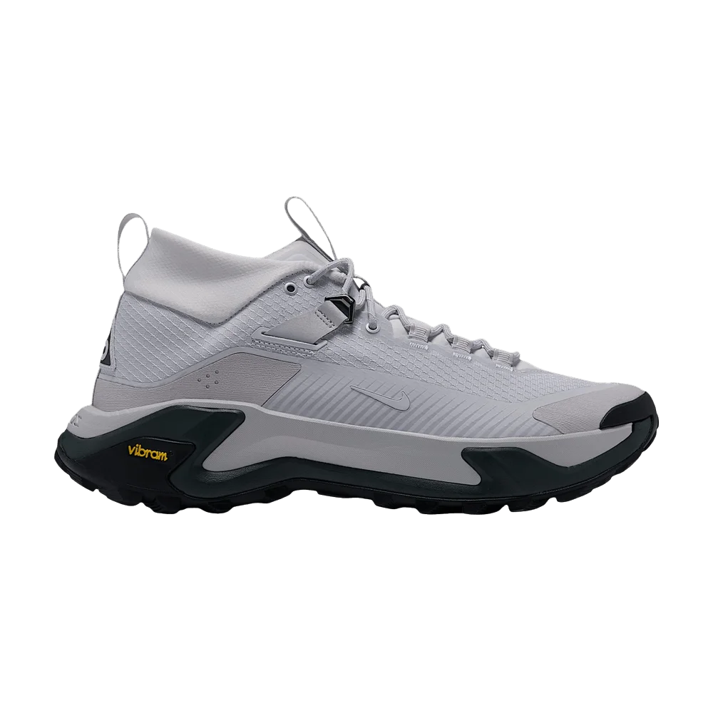Botinki-Nike-ACG-Zegama-Photon-Dust