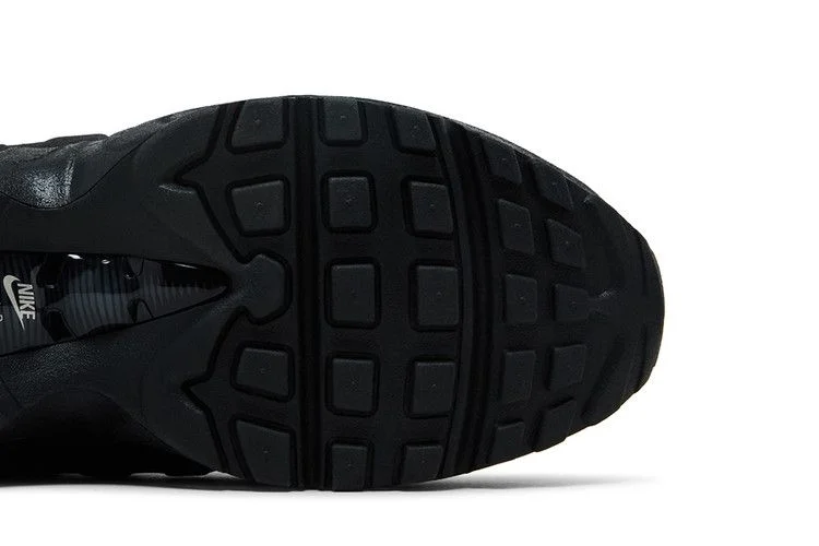 Botinki-Nike-Air-Max-95-Family-Reunion-Off-Noir-4