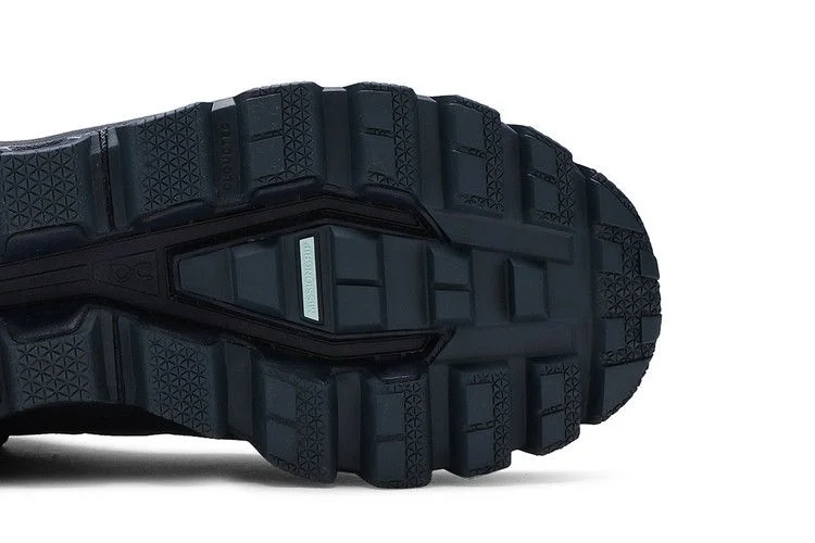 Botinki-ON-Cloudrock-Waterproof-Navy-4