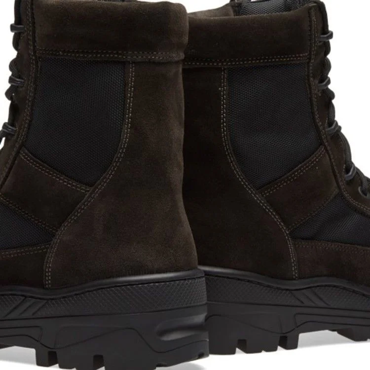 Botinki-Yeezy-Season-4-Combat-Boot-Oil-3