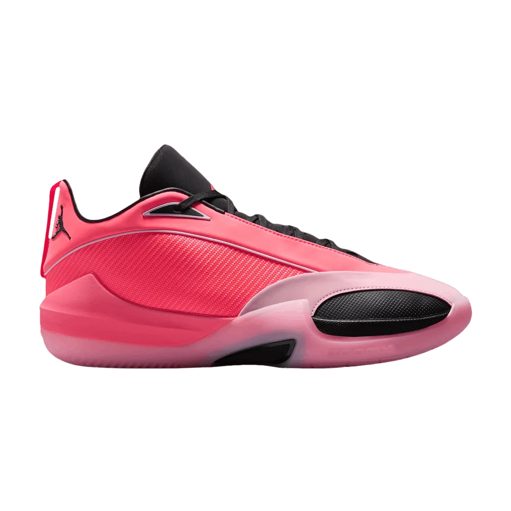 Krossovki-Air-Jordan-Jordan-Triangle-Hyper-Punch