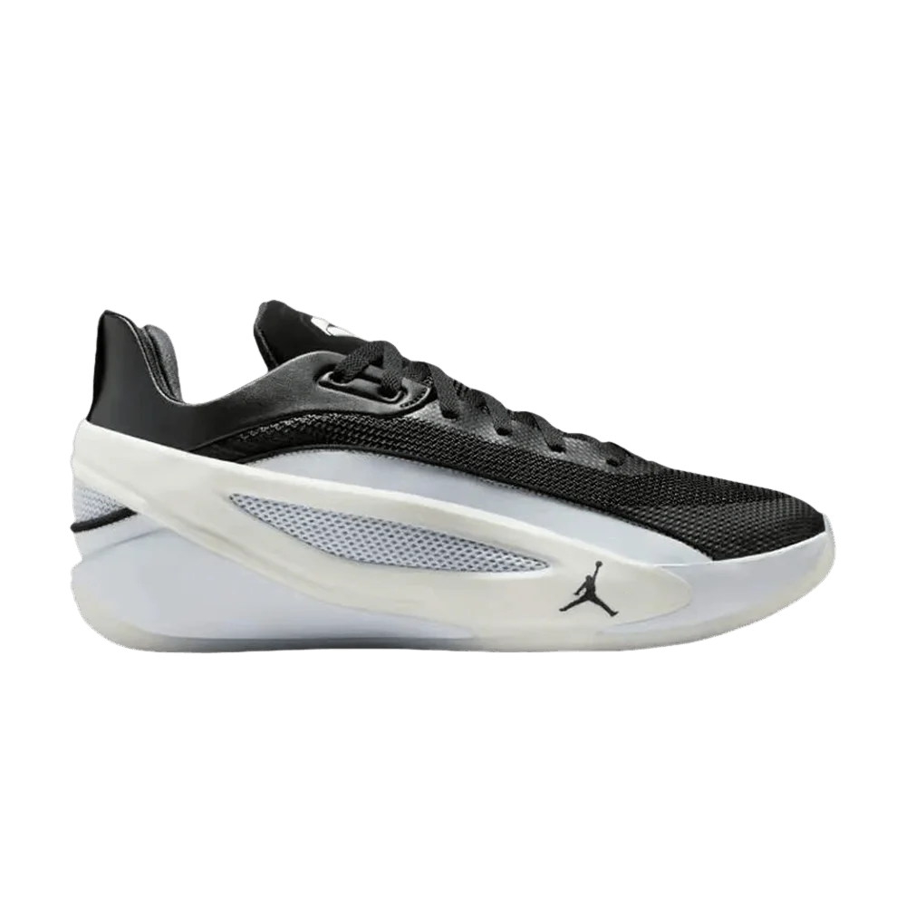 Krossovki-Air-Jordan-Luka-5-Black-White