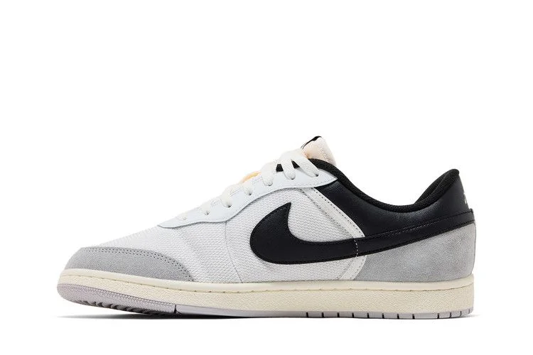 Krossovki-Air-Jordan-Skyline-Low-Summit-White-2
