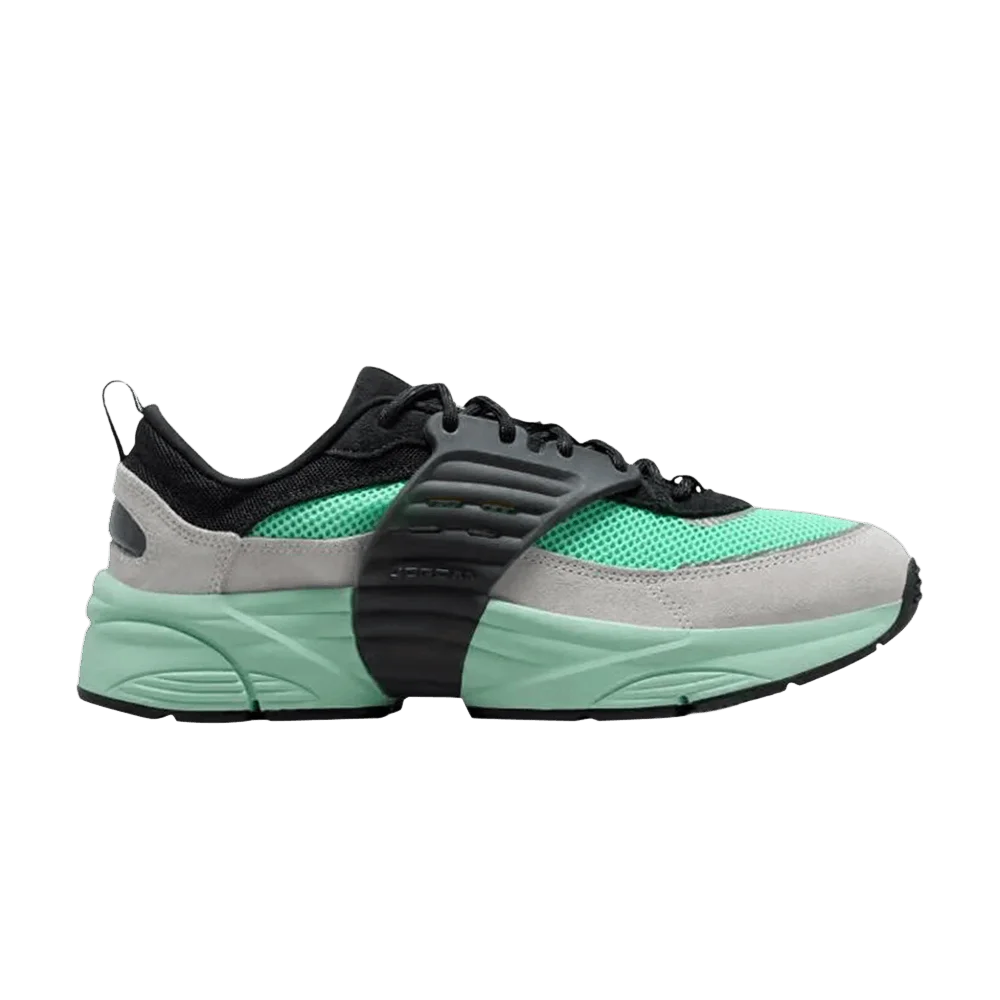 Krossovki-Air-Jordan-Trunner-OS-Black-Jade-Aura
