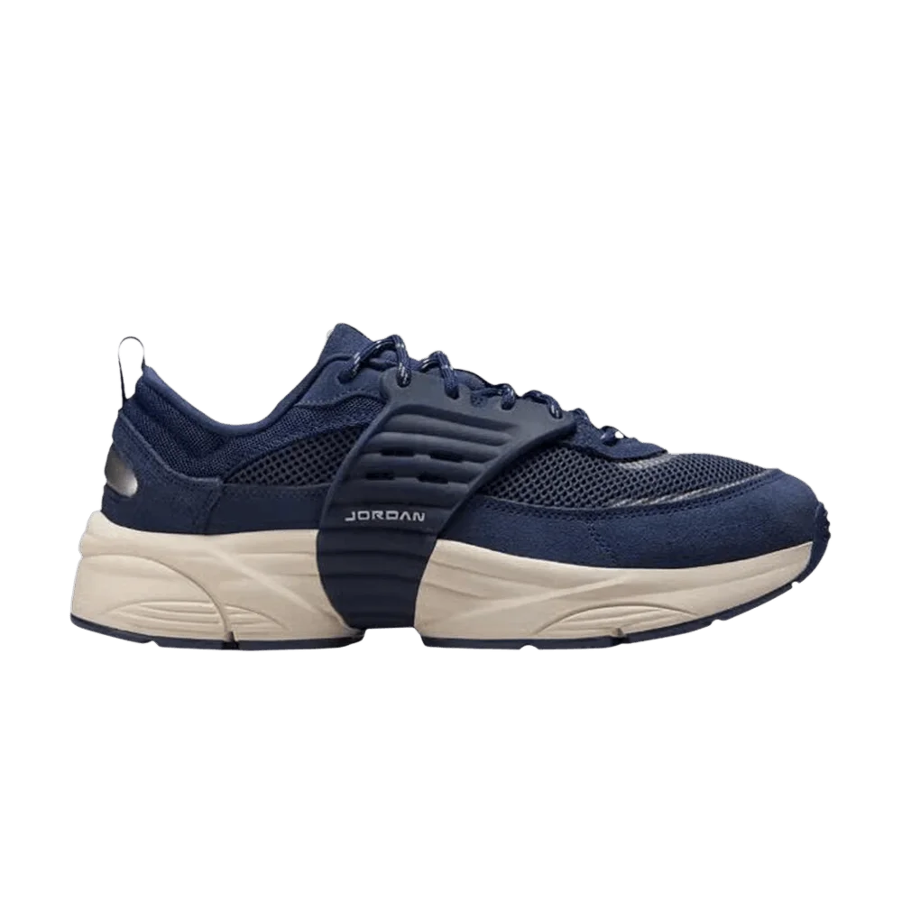 Krossovki-Air-Jordan-Trunner-OS-Midnight-Navy