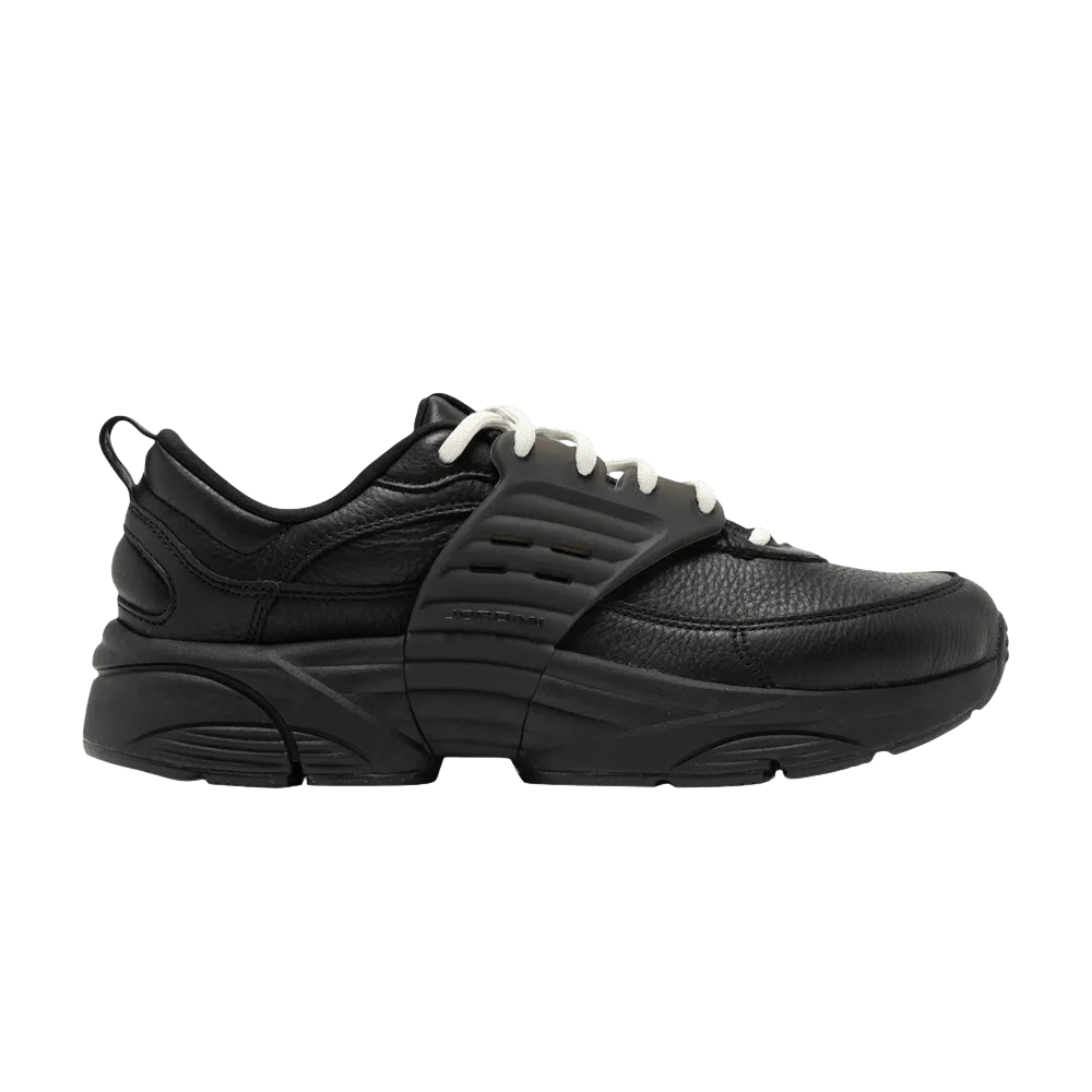 Krossovki-Air-Jordan-Trunner-OS-SP-Black-Sail