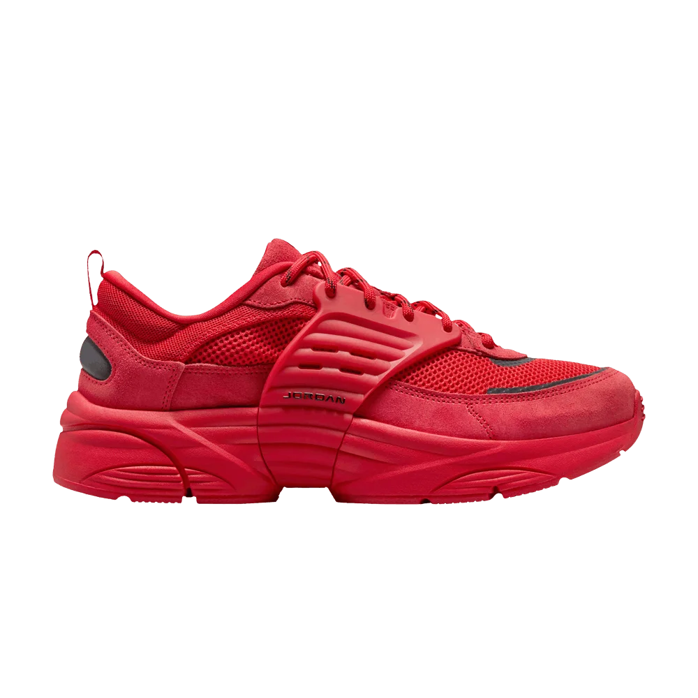 Krossovki-Air-Jordan-Trunner-OS-University-Red