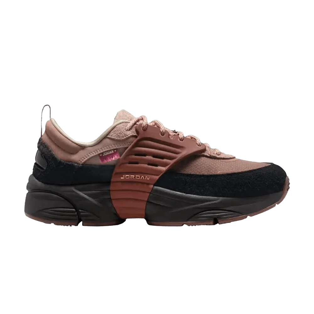 Krossovki-Air-Jordan-Trunner-OS-Year-of-the-Horse