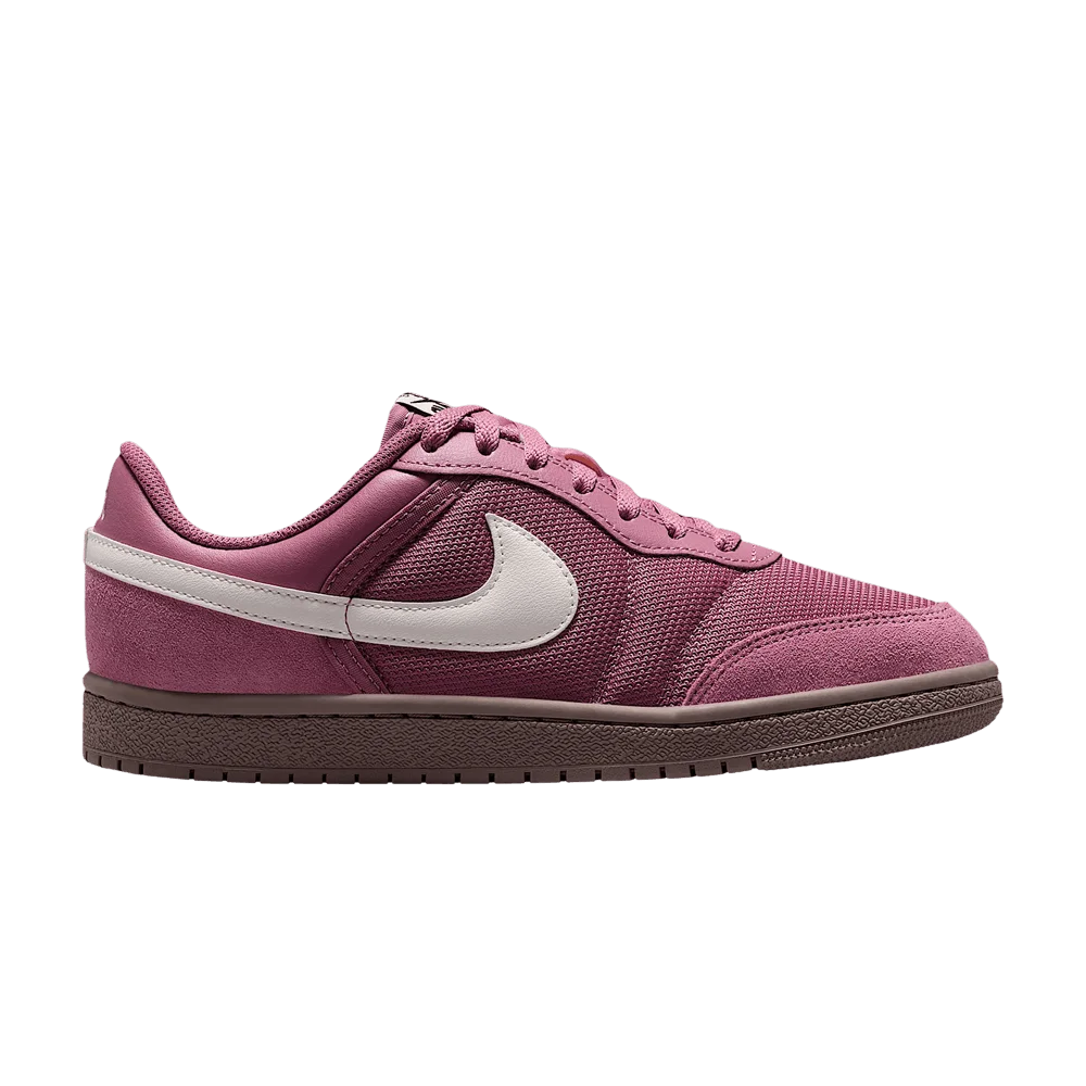 Krossovki-Air-Jordan-Wmns-Skyline-Low-Desert-Berry