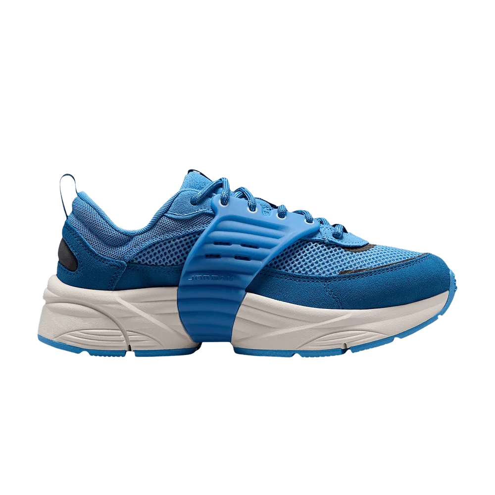 Krossovki-Air-Jordan-Wmns-Trunner-OS-Blue-Beyond