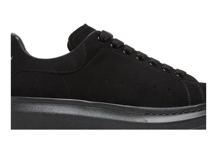Krossovki-Alexander-McQueen-Oversized-Sneaker-Black-1