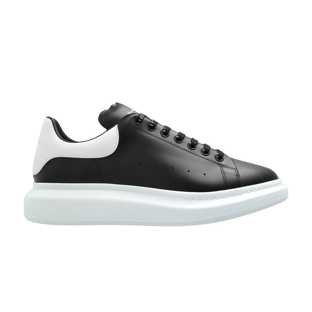 Krossovki-Alexander-McQueen-Oversized-Sneaker-Black-White-2025