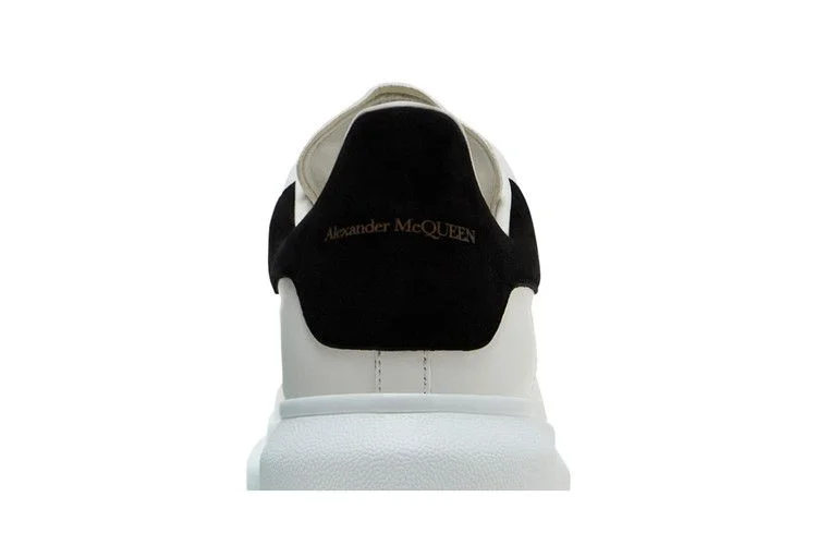Krossovki-Alexander-McQueen-Wmns-Oversized-Sneaker-White-Black-2024-6