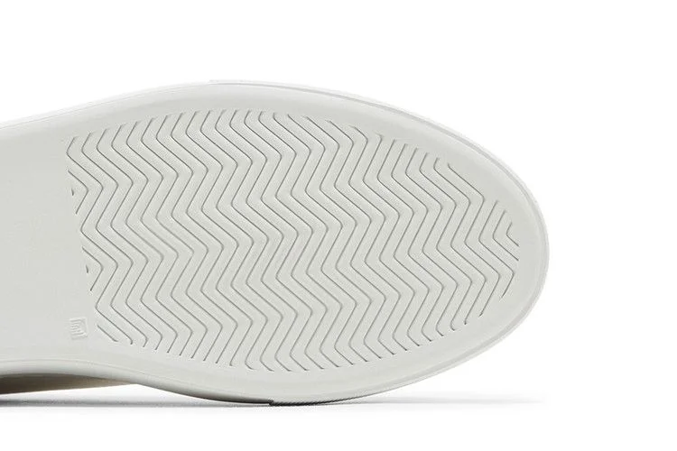 Krossovki-Common-Projects-Wmns-Tournament-High-White-4