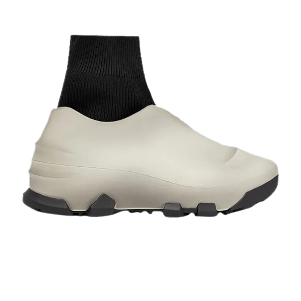 Krossovki-Givenchy-Monumental-Mallow-High-Cream-Black