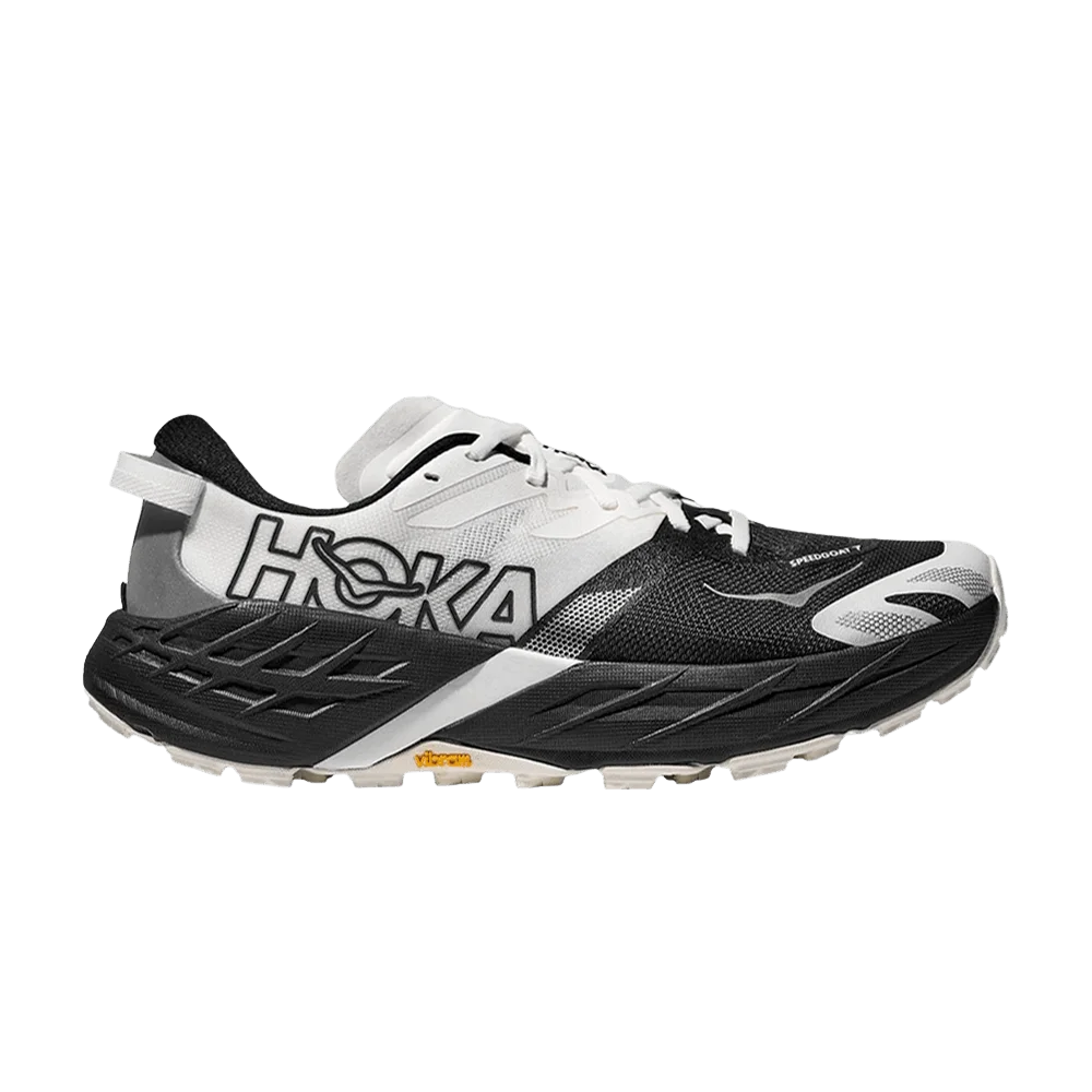 Krossovki-Hoka-Speedgoat-7-Black-White
