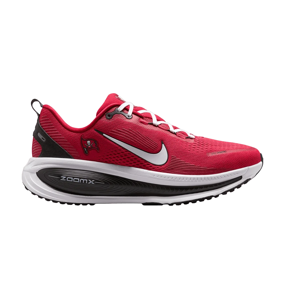 Krossovki-NFL-x-Nike-Vomero-18-Tampa-Bay-Buccaneers