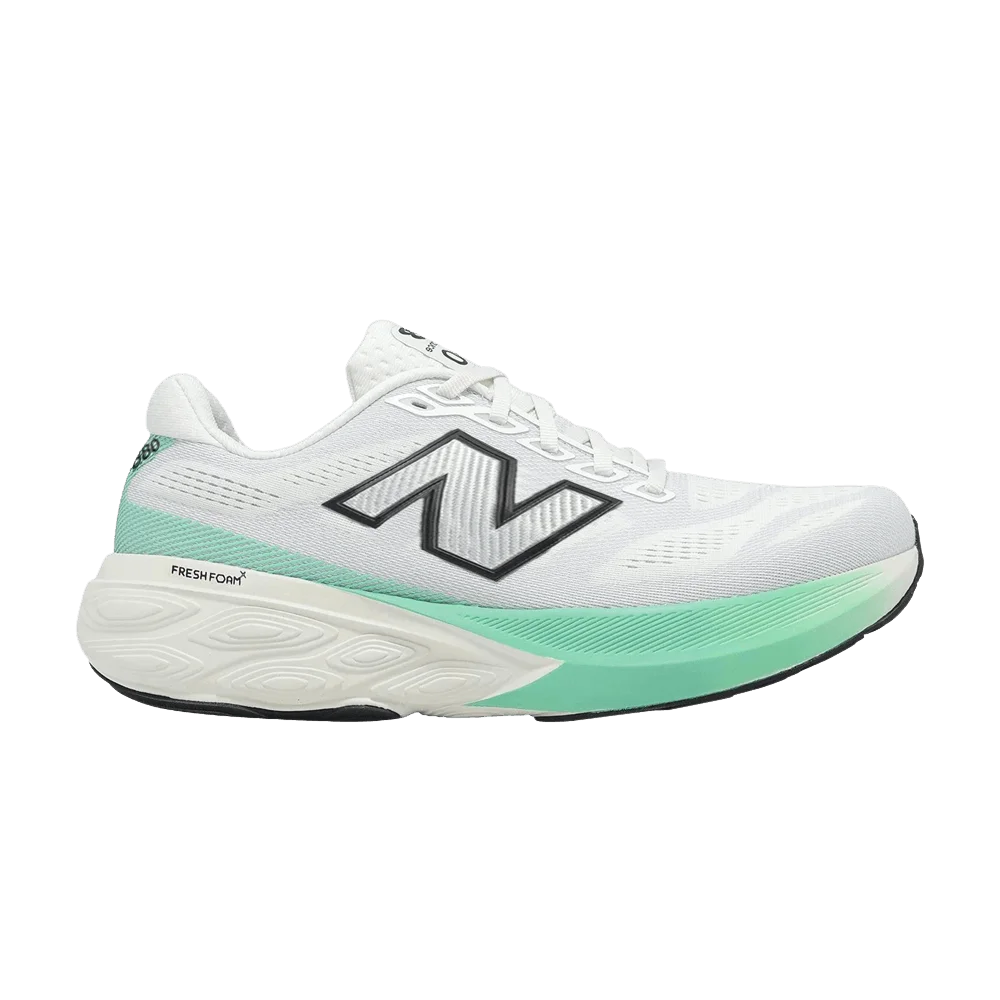 Krossovki-New-Balance-Fresh-Foam-X-880-V15-2E-Wide-White-Black
