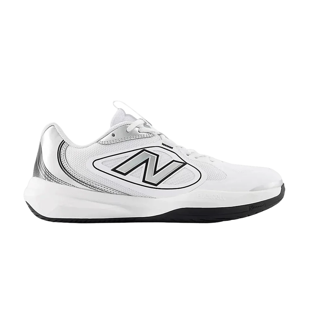 Krossovki-New-Balance-FuelCell-796v5-White-Black-Silver