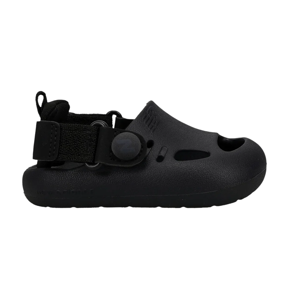 Krossovki-New-Balance-K8811-Sandal-Big-Kid-Black