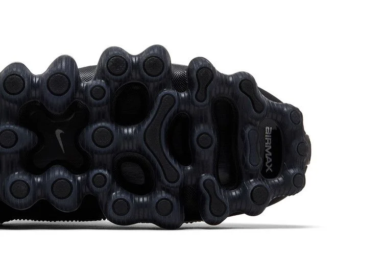 Krossovki-Nike-Air-Liquid-Max-Triple-Black-4