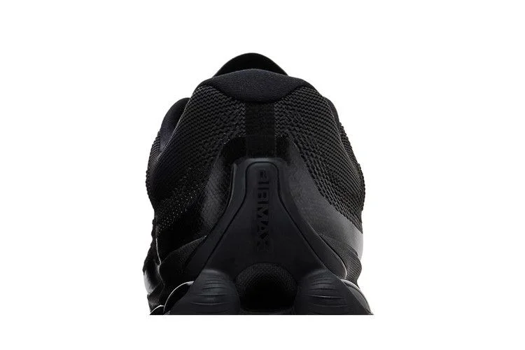 Krossovki-Nike-Air-Liquid-Max-Triple-Black-6
