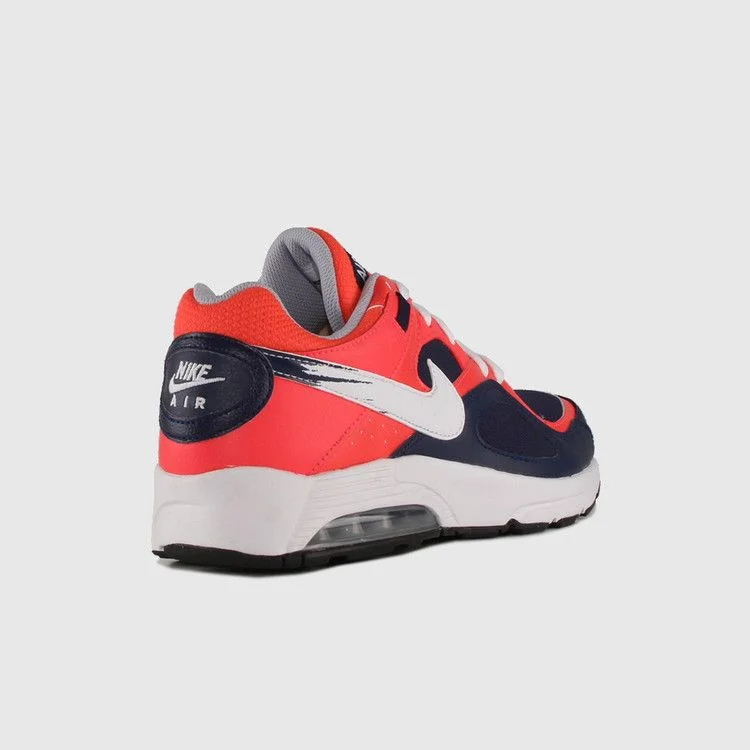 Krossovki-Nike-Air-Max-Go-Strong-Essential-1