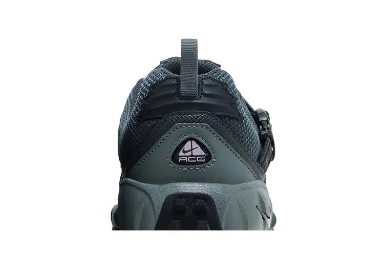 Krossovki-Nike-Air-Phassad-ACG-Anthracite-Iron-Grey-6