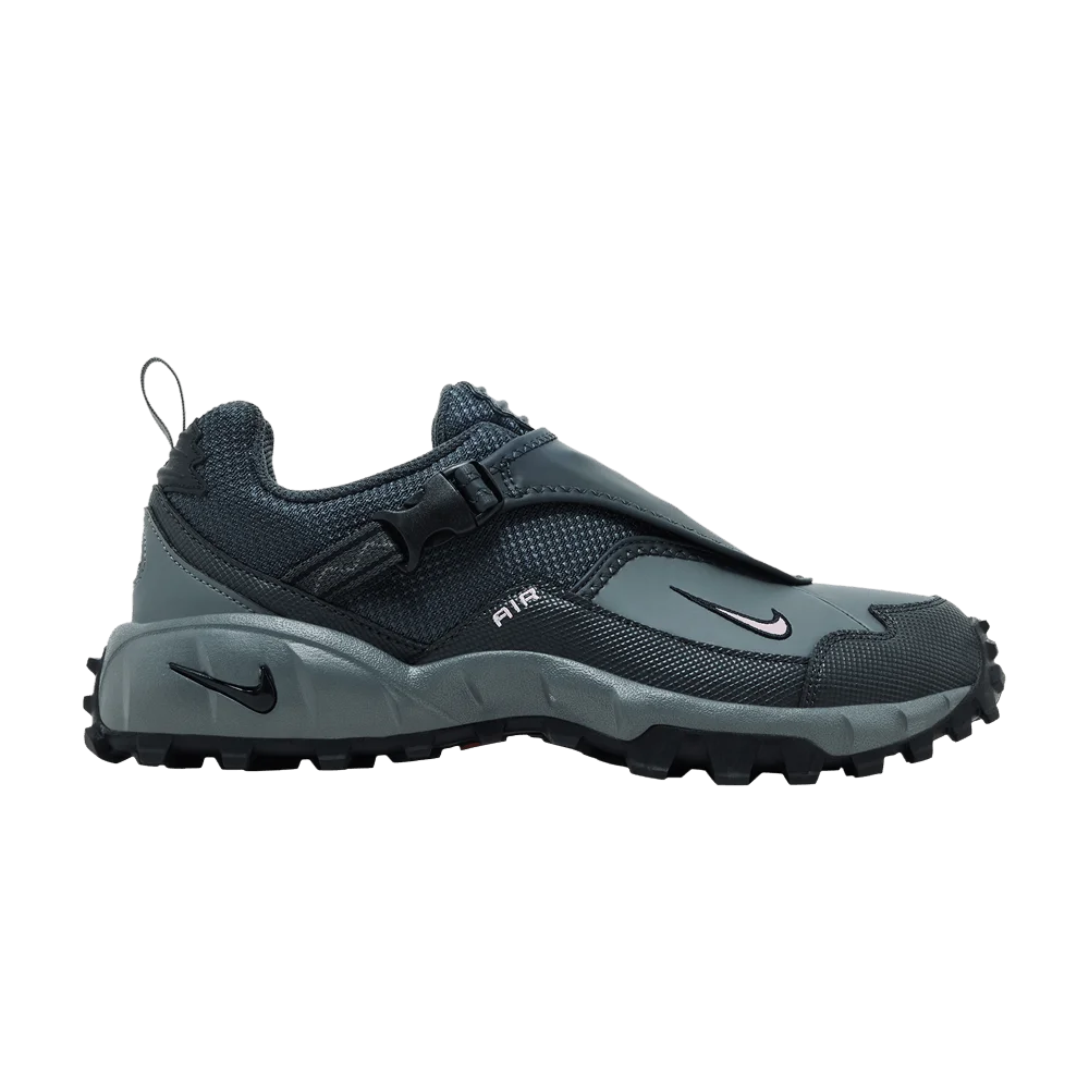 Krossovki-Nike-Air-Phassad-ACG-Anthracite-Iron-Grey