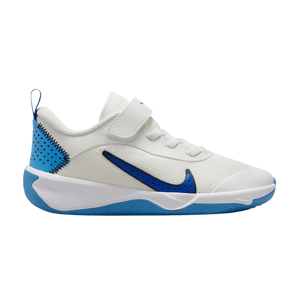 Krossovki-Nike-Omni-Multi-Court-PS-Summit-White