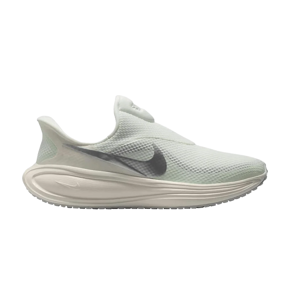 Кроссовки Nike Wmns Revolution 8 EasyoOn 'White Light Green'