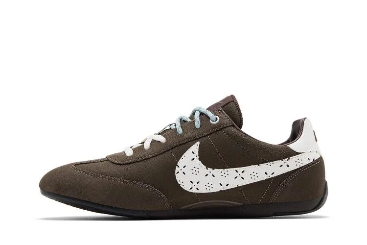 Krossovki-Nike-Wmns-Sprint-Sister-Ridgerock-2