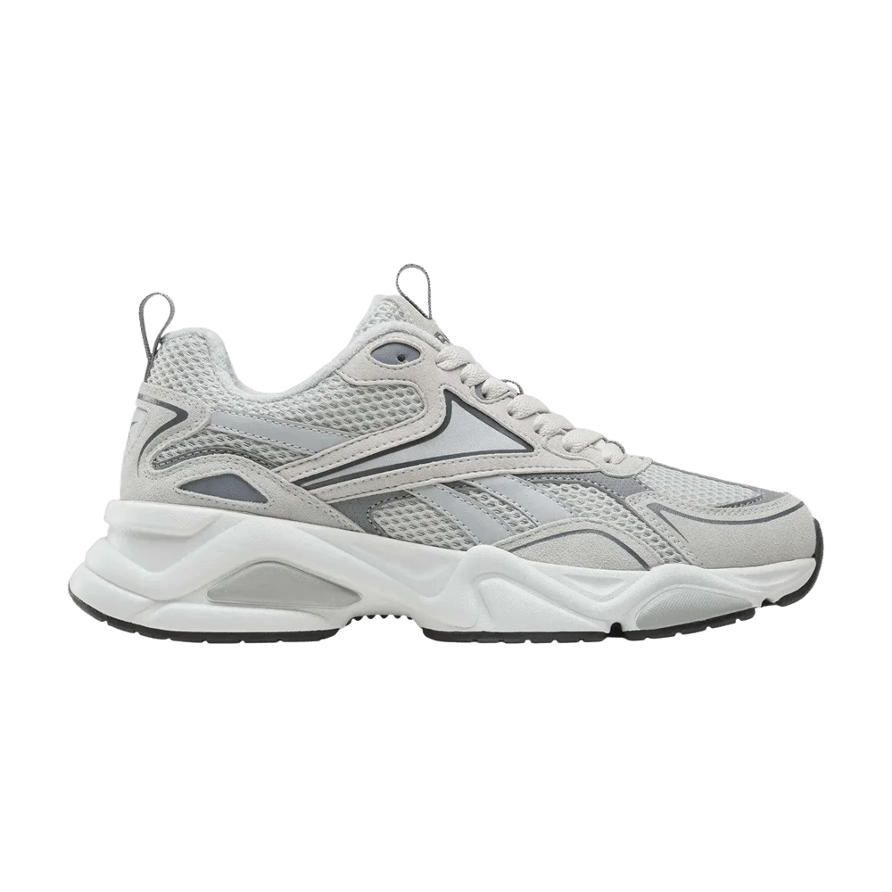 Krossovki-Reebok-Charge-Grey