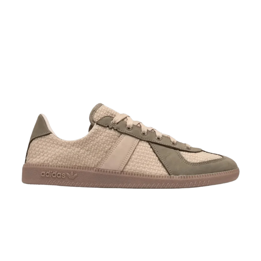 Krossovki-The-Whitaker-Group-x-adidas-BW-Army-Do-Not-Duplicate-Beige