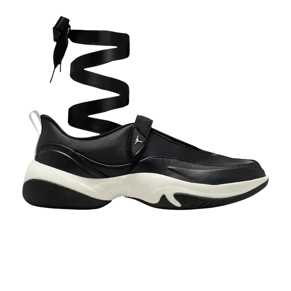 Krossovki-Wmns-Air-Jordan-Pointe-Black-Sail