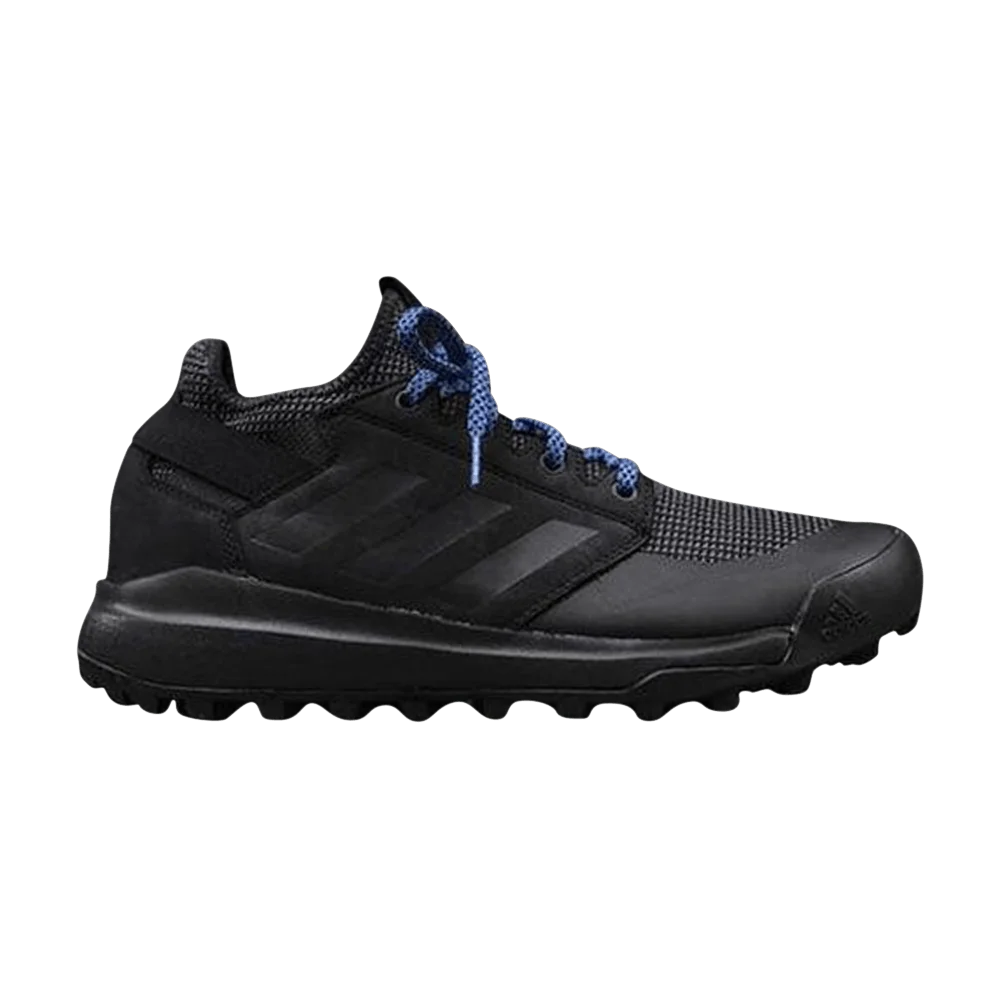 Krossovki-adidas-Mountain-Pitch-Black-Blue