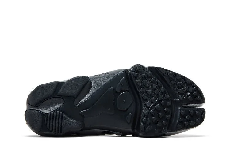 Sandalii-Nike-Wmns-Air-Rift-Polka-Dots-Black-Metallic-Silver-3