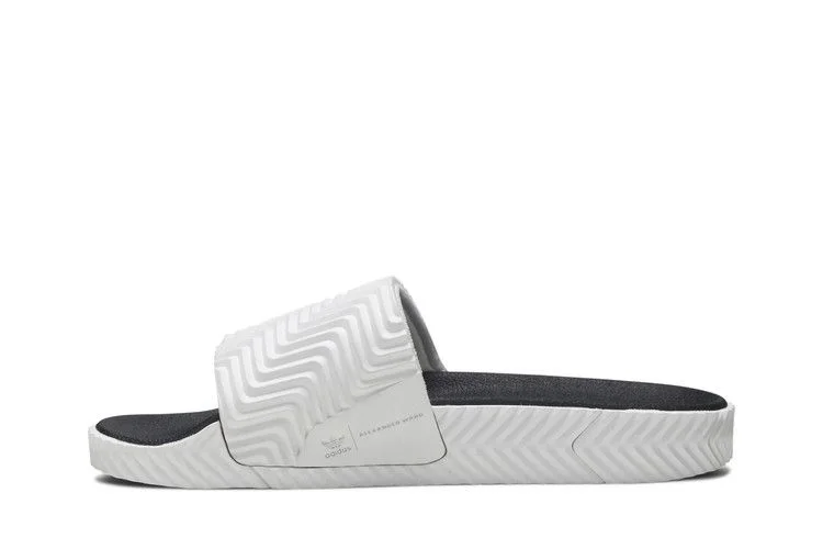 Tapochki-Alexander-Wang-x-adidas-AW-Adilette-Slide-White-2