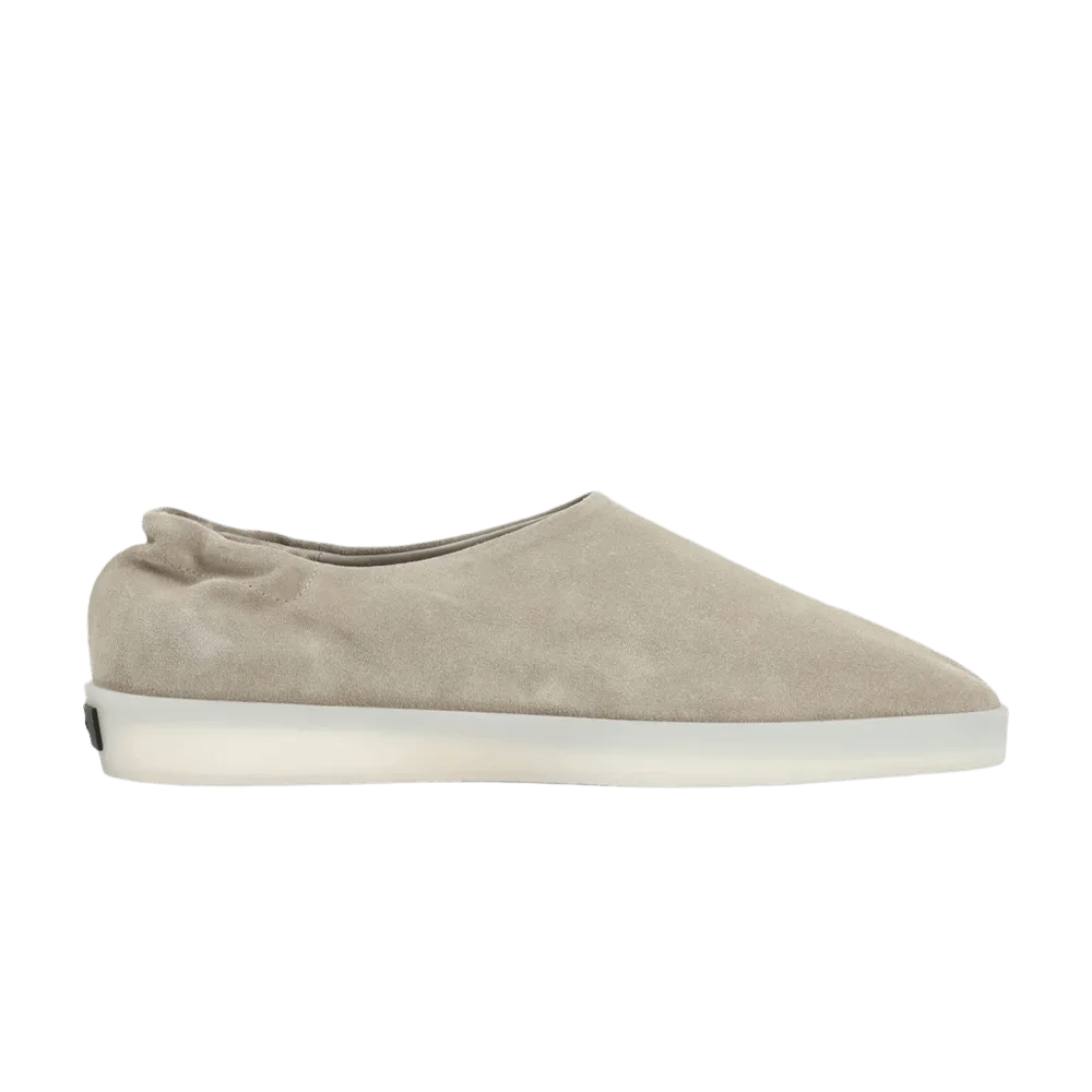 Tapochki-Fear-of-God-Suede-Mule-Sesame
