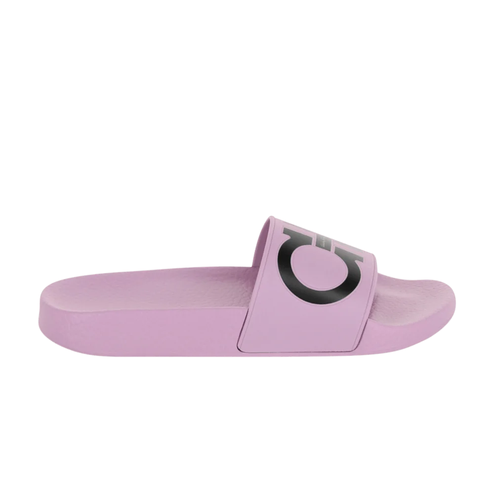 Tapochki-Ferragamo-Wmns-Groovy-Dual-Gancini-Slide-Pink